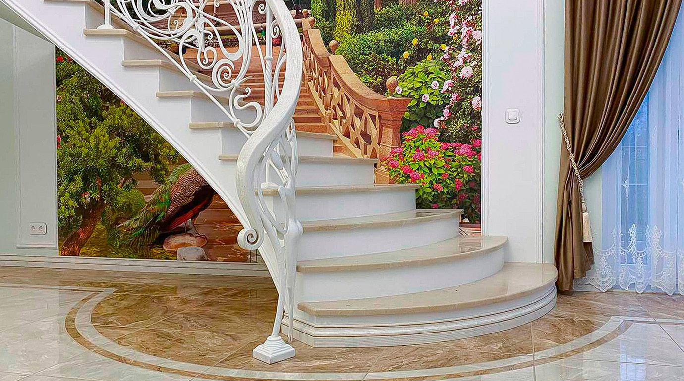 Лестница и мебель в стиле современная классика. Киев