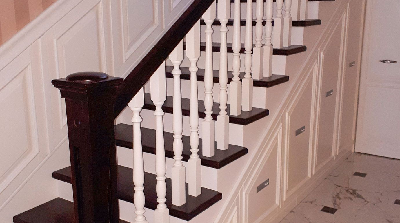 Лестница и мебель в дом. Чайки